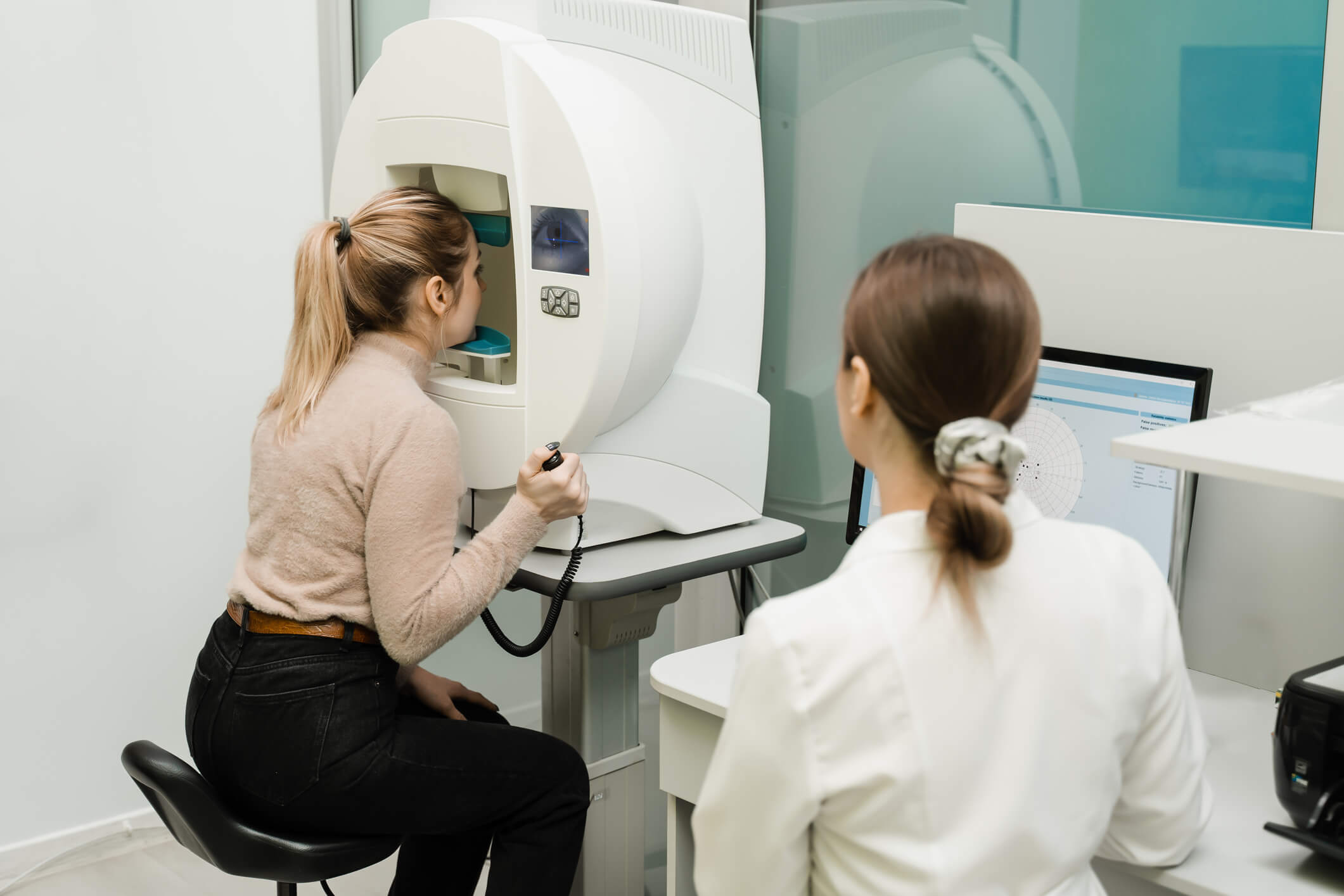 a girl getting an eye exam